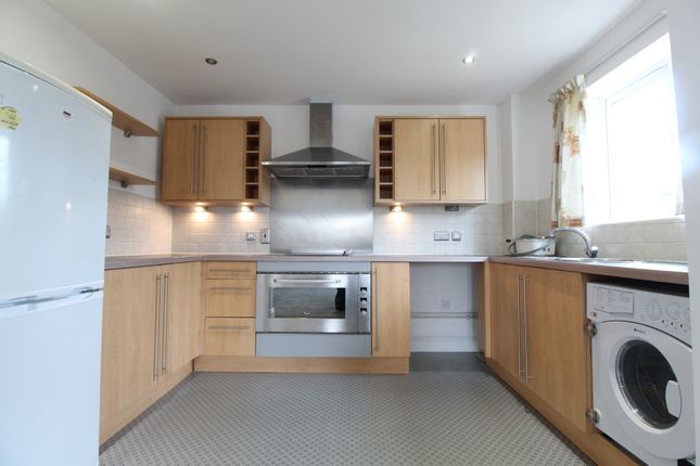 Flat for sale in Bloyes Mews, Clarendon Way, Colchester