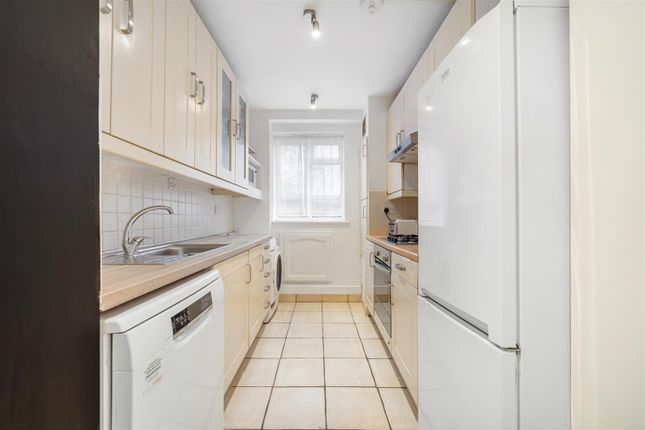 Flat for sale in Markham House, Kingswood Estate, West Dulwich