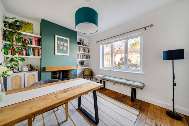 8, Douglas Road, Esher photo 2