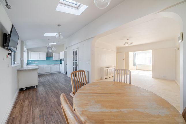 22, Verdayne Gardens, Warlingham photo 4