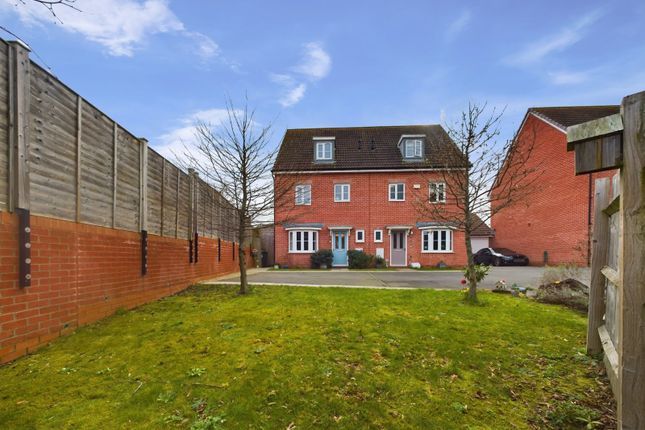 Thumbnail Semi-detached house for sale in Sentinel Close, Worcester, Worcestershire