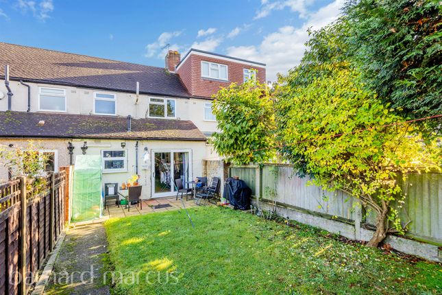 Terraced house for sale in Kingshill Avenue, Worcester Park