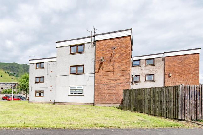 Thumbnail Flat for sale in Chapelle Crescent, Tillicoultry