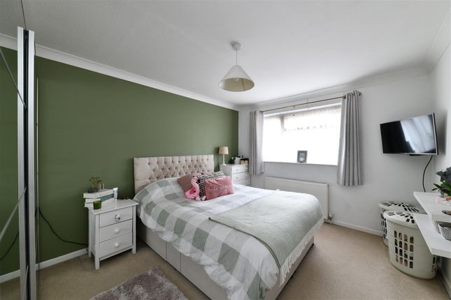 198, York Road, Stevenage photo 4