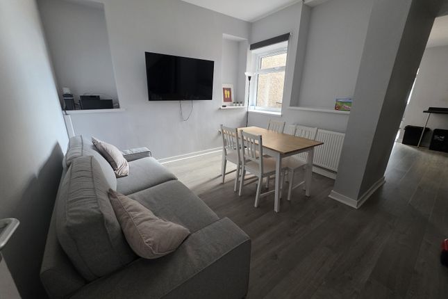 86, Wern Terrace, Swansea photo 4