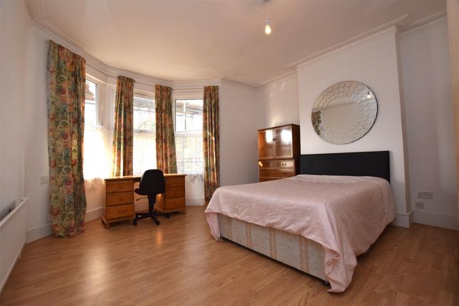 Thumbnail Flat to rent in Fairbourne Road, London