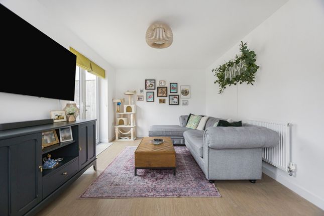 7 Skylark Fields, Abingdon photo 2