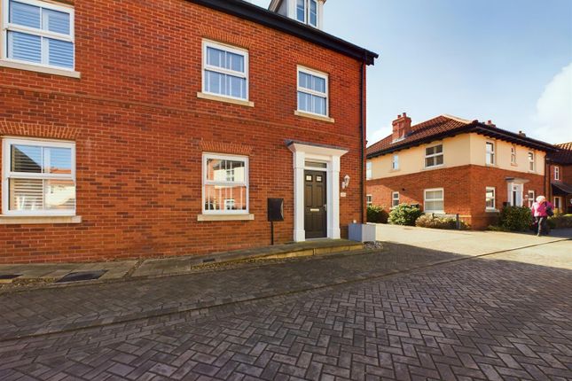 Town house for sale in Randall Crescent, Cromer