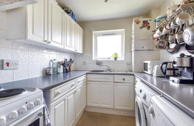 Flat to rent in Mulberry Court, Guildford