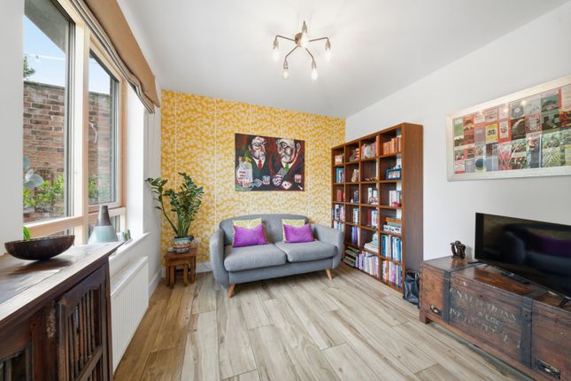8, Oakfield, Nottingham photo 3