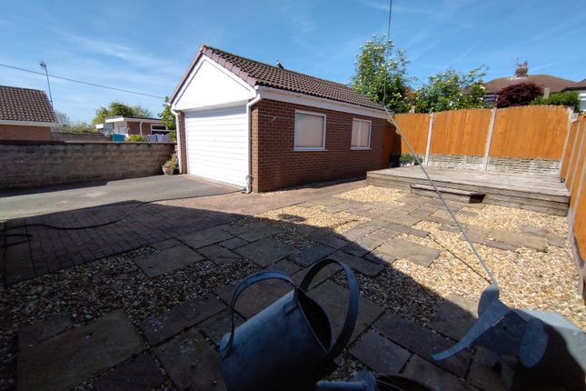 19, Laurel Drive, Stoke-on-Trent photo 2