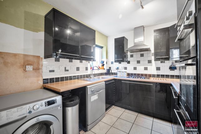 321, Feltham Hill Road, Ashford photo 4