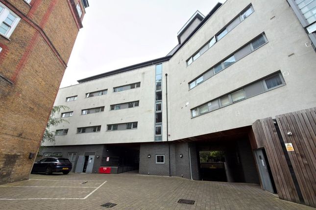32, Hornsey Road, London photo 2