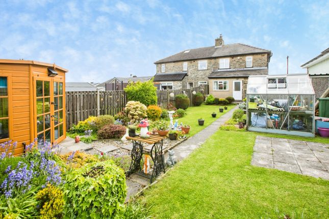 32, Tewit Lane, West Yorkshire photo 4