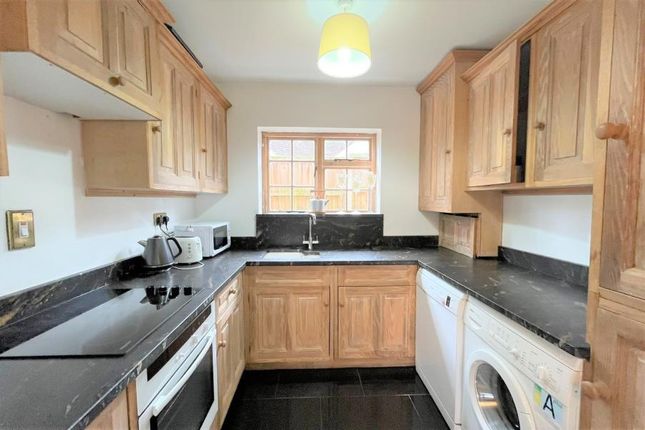 The Annexe Little Melrose, Westwood Road, Surrey photo 4