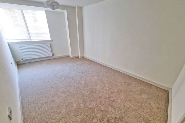 Flat 7, 9-11 Hamilton Road, Cromer photo 3