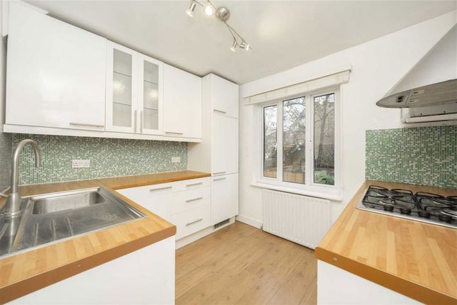 Raised Ground Floor, 24, Brackenbury Road, London photo 4