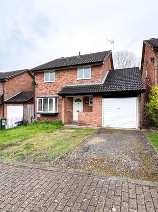 Thumbnail Detached house to rent in Padstow Avenue, Fishermead, Milton Keynes