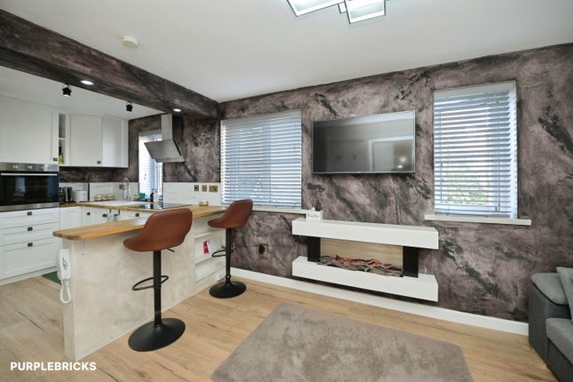 Lewes Close, Grays photo 2