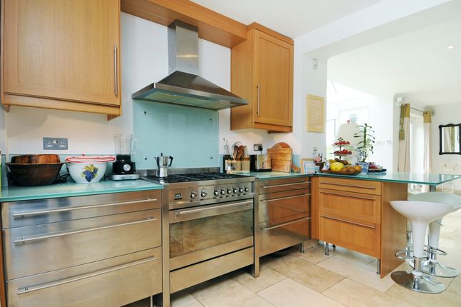 23, Riverside Drive, Esher photo 4