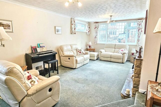 28, Whitehall Road, Stourbridge photo 4