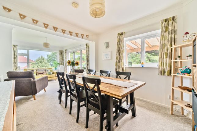 14, Tor Close, Devon photo 3