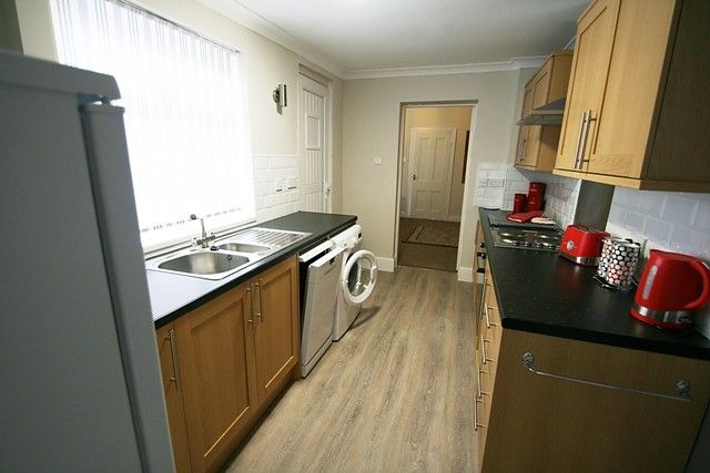 Flat to rent in Woodbine Street, Bensham, Gateshead