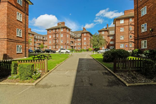 Flat to rent in Empire Court, North End Road, Wembley Park, Wembley