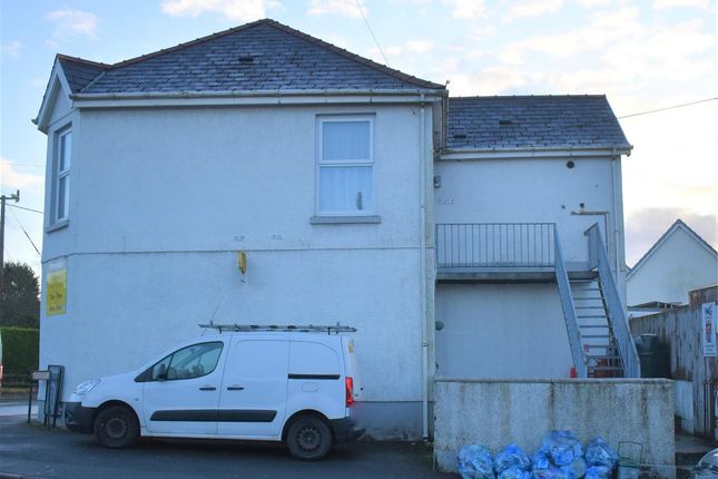 Flat to rent in Bethesda Road, Tumble, Llanelli
