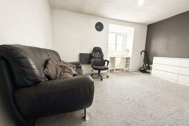 Flat 11, Jefferson Lodge, Wembley photo 3