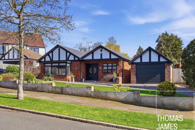 26a, Eversley Crescent, London photo 2
