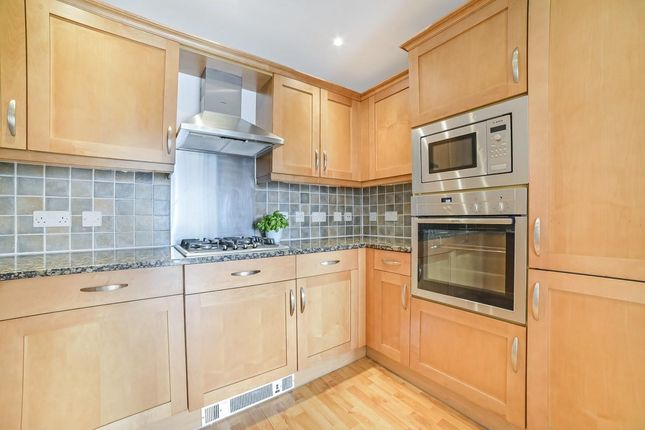 Flat 40,, Bentham House, Falmouth Road photo 3