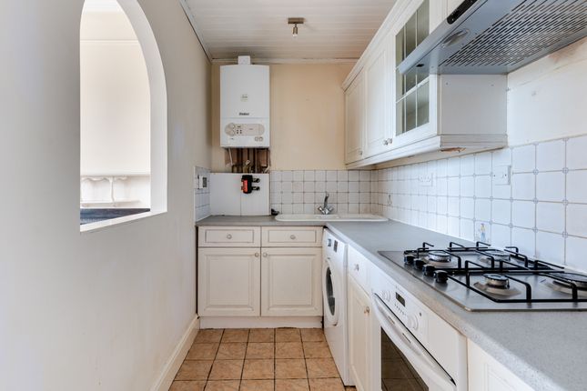 Flat 2, 10 The Quadrant, Bristol photo 4