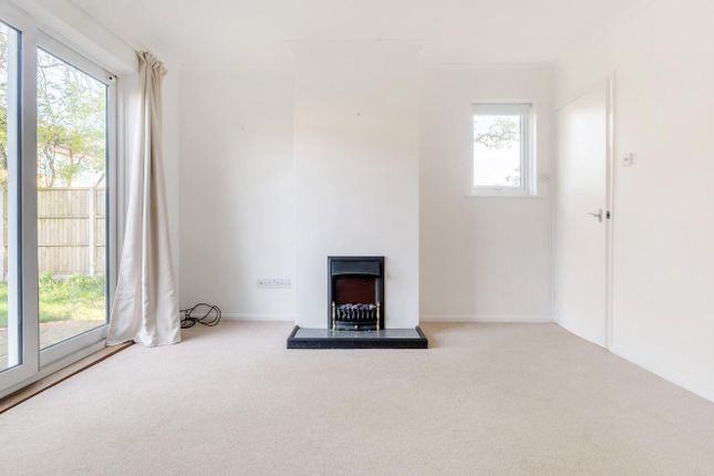 End terrace house for sale in Oaktree Close, Colden Common, Winchester