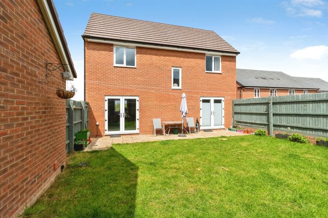 27, Wheatfield Avenue, Chippenham photo 3