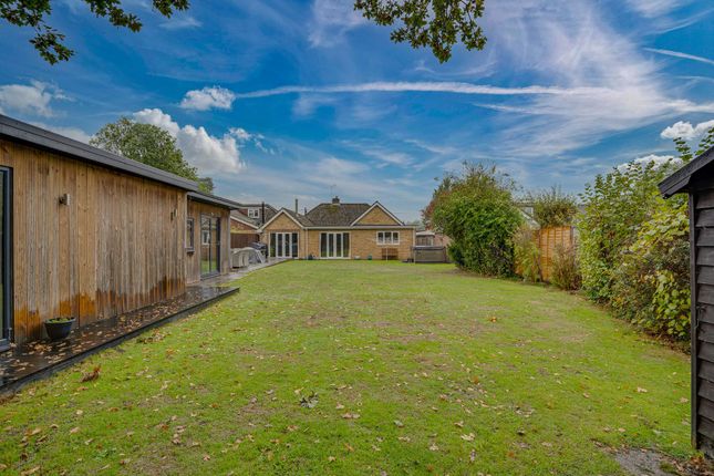 86 Pine Road, Eastleigh photo 3