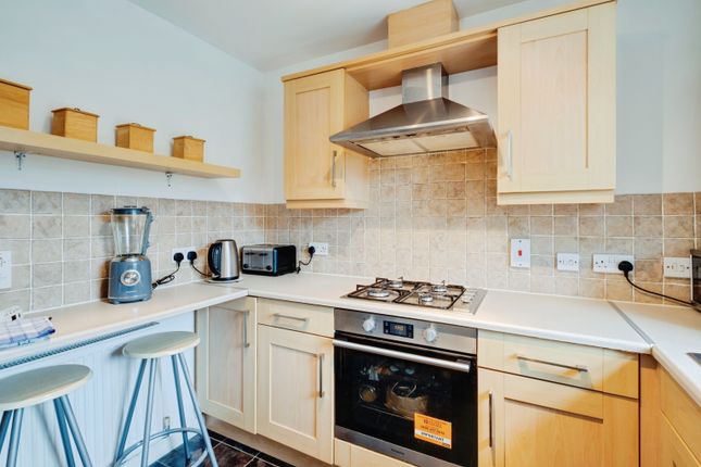 4, Barham Close, Bournemouth photo 4