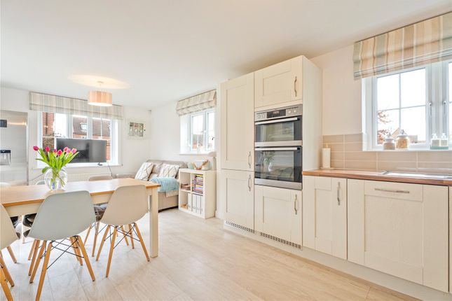 Fern House, 23, Yates Croft, Newark photo 2