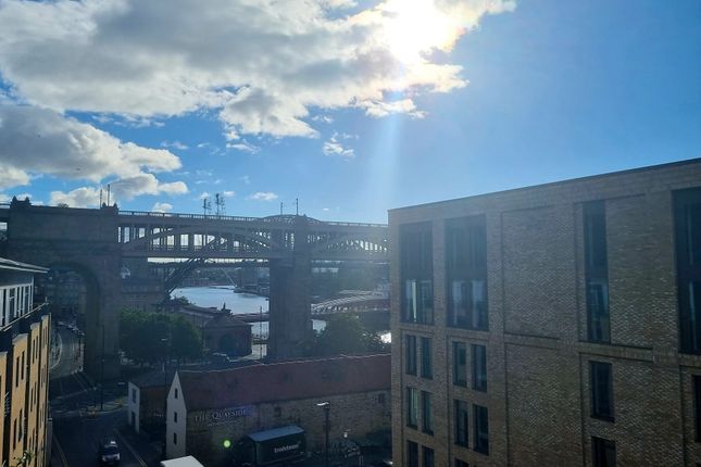 Flat to rent in Quayside Lofts, Newcastle Upon Tyne