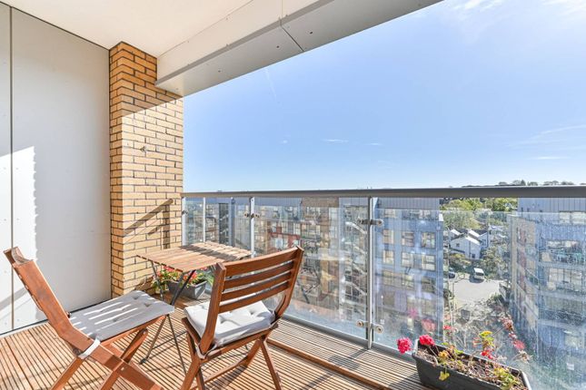 1-bed flat on Loughborough Park, Brixton, £92,000