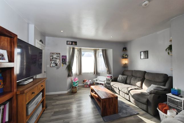 21, Penalverne Crescent, Cornwall photo 2