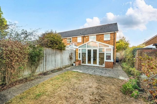 31 Yeovilton Place, Kingston Upon Thames photo 4