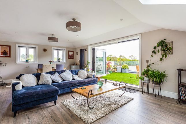 Flat for sale in Lovel Road, Winkfield, Windsor