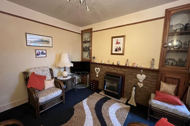14, Greenfield Place, Llandeilo photo 3