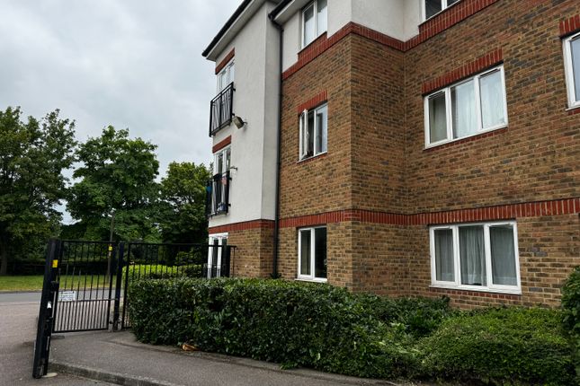 Thumbnail Flat to rent in Akerlea Close, Netherfield, Milton Keynes