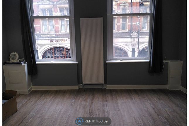 Flat, A Topsfield Parade, London photo 5