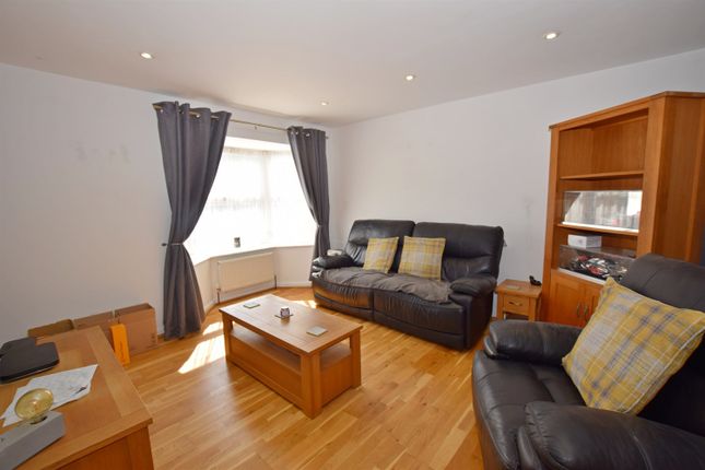 82, Essex Road, Bognor Regis photo 2