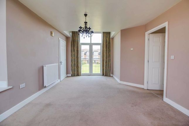 39, Samuel Jones Crescent, St. Neots photo 3