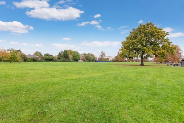 43 Bodley Quarter 2A, Hanover Way, Vale Road, Windsor photo 3