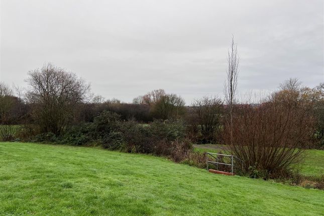 50, Chaffinch Chase, Gillingham photo 2